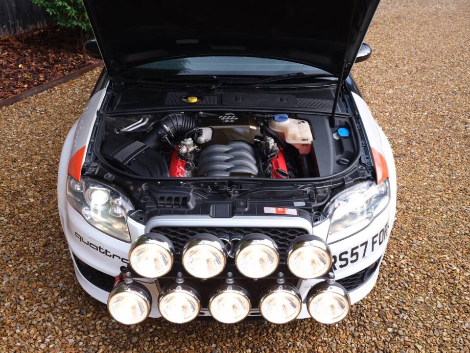 Bild 6/48 von Audi RS4 (2007)