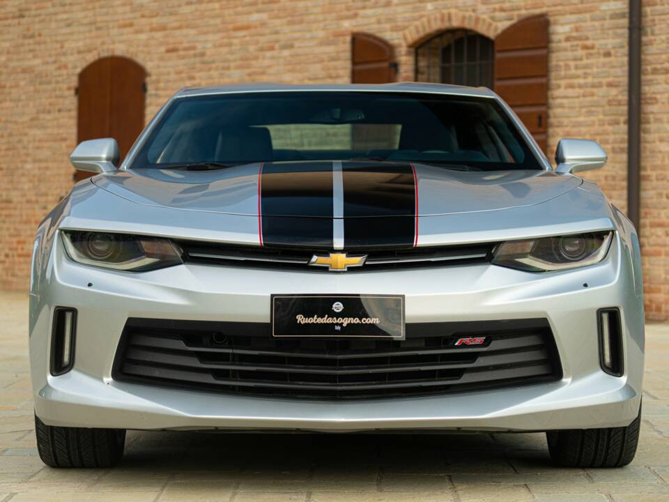 Imagen 3/50 de Chevrolet Camaro 2.0 Turbo (2019)