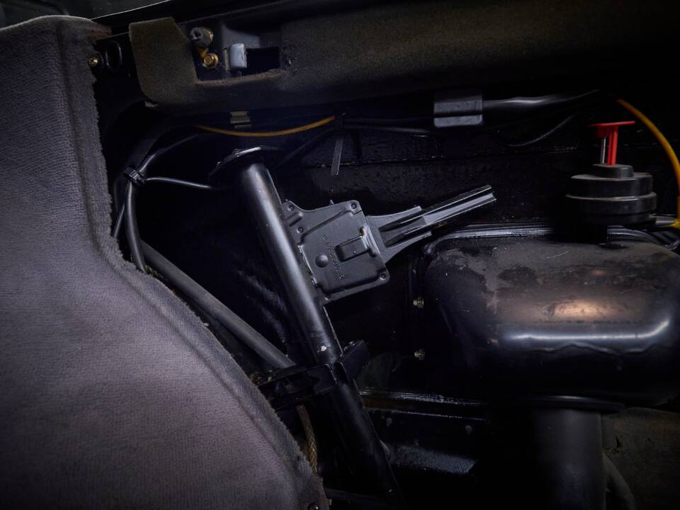Image 74/100 of Mercedes-Benz 230 TE (1990)