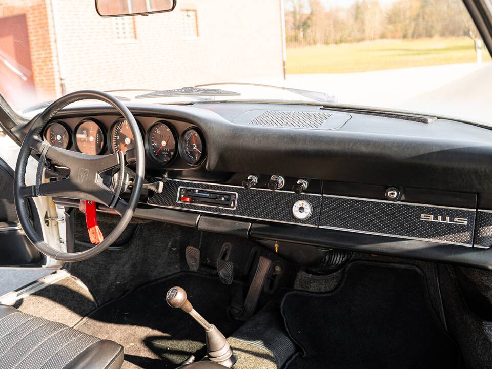 Image 31/47 de Porsche 911 2.2 S (1970)
