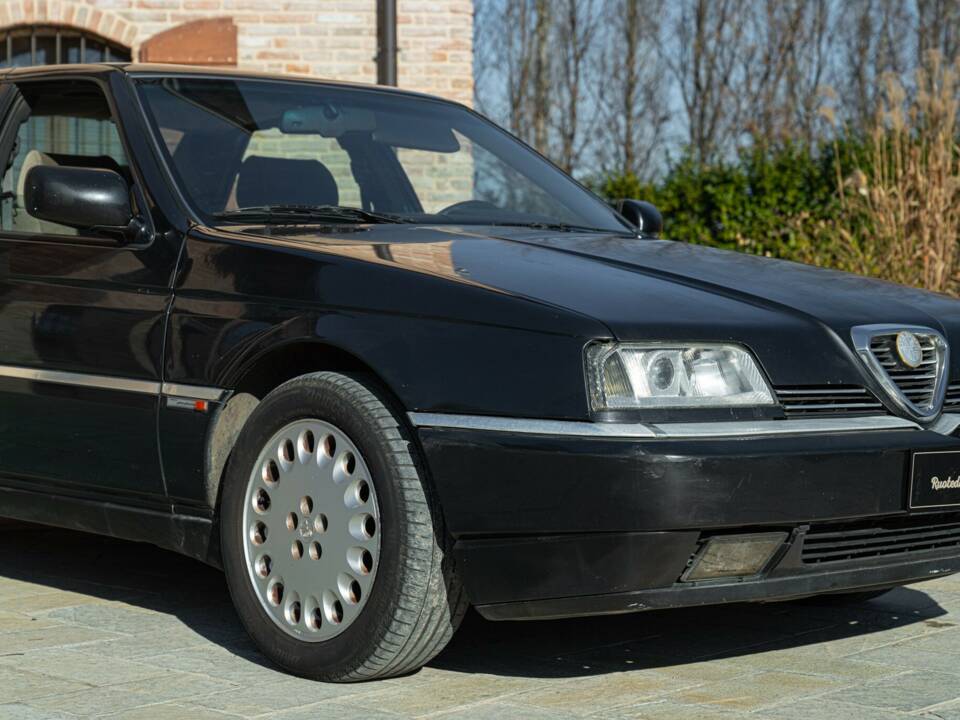 Image 18/50 of Alfa Romeo 164 2.0 Super (1995)