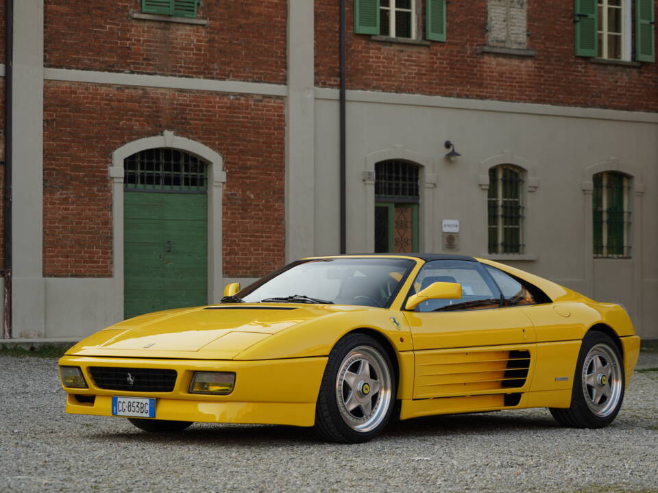 Bild 31/82 von Ferrari 348 TS (1990)