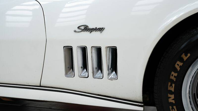 Image 9/15 of Chevrolet Corvette Stingray (1969)