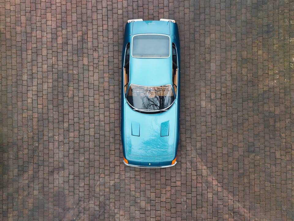 Image 10/65 of Ferrari 365 GTB&#x2F;4 Daytona (1972)