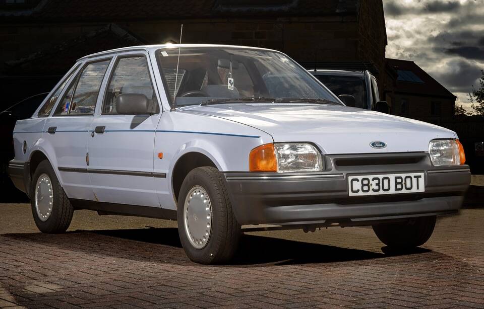 Bild 1/50 von Ford Escort 1.3 (1986)