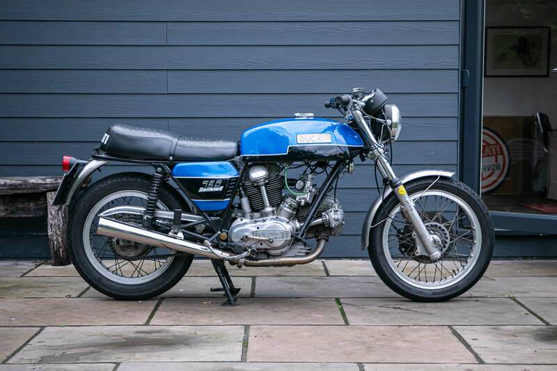 Immagine 1/27 di Ducati 750 GT (1975)