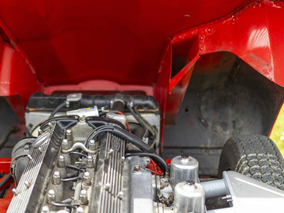 Image 18/20 de Jaguar E-Type (1969)