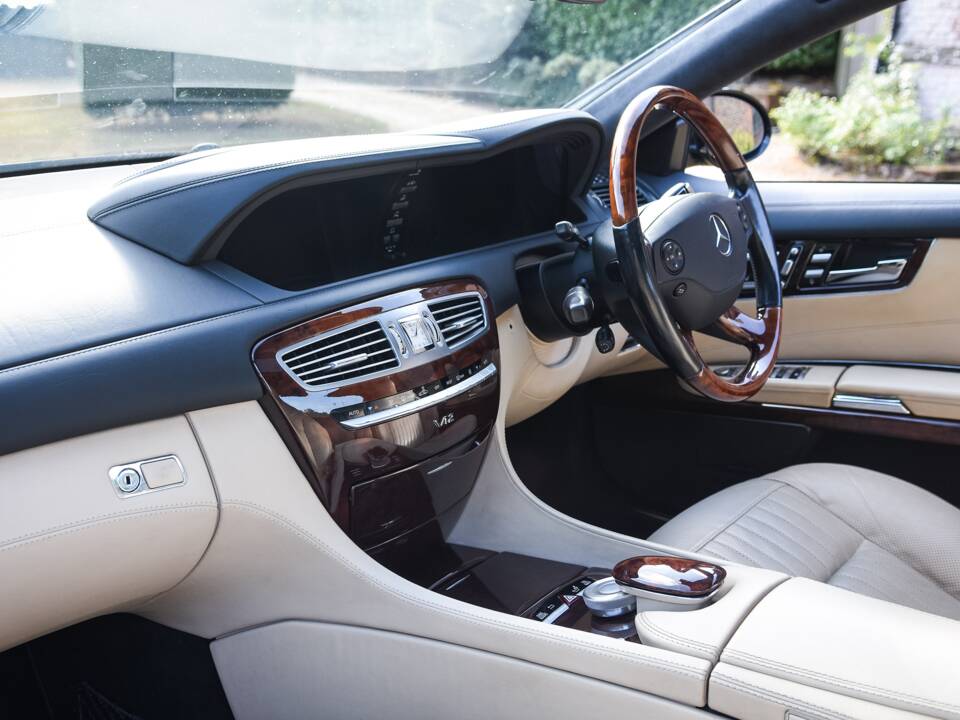 Bild 18/37 von Mercedes-Benz CL 600 (2007)