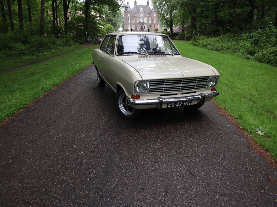 Bild 18/55 von Opel Kadett 1,1 S (1971)