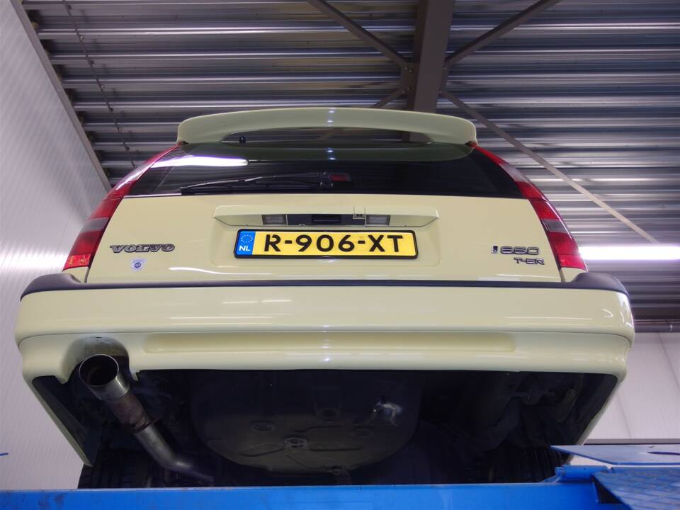 Image 48/50 de Volvo 850 T-5R (1995)