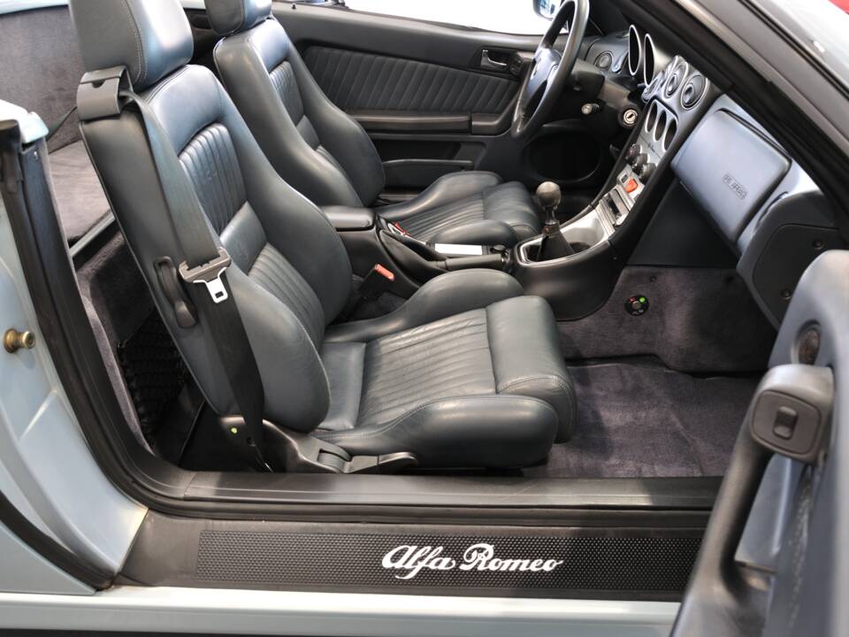 Immagine 31/41 di Alfa Romeo Spider 3.0 V6 12V (2000)