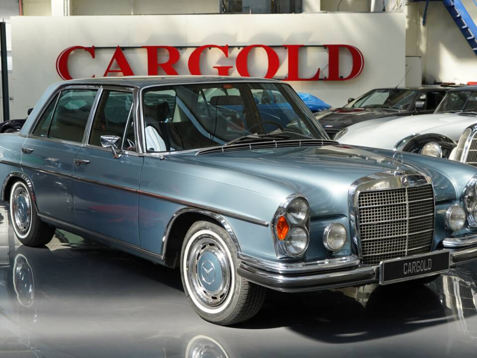 Bild 36/50 von Mercedes-Benz 300 SEL 6.3 (1972)