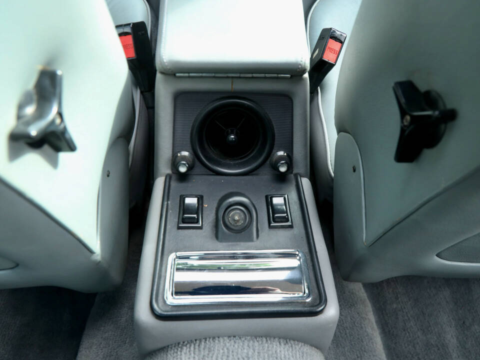 Imagen 45/50 de Jaguar XJ 12 (1985)