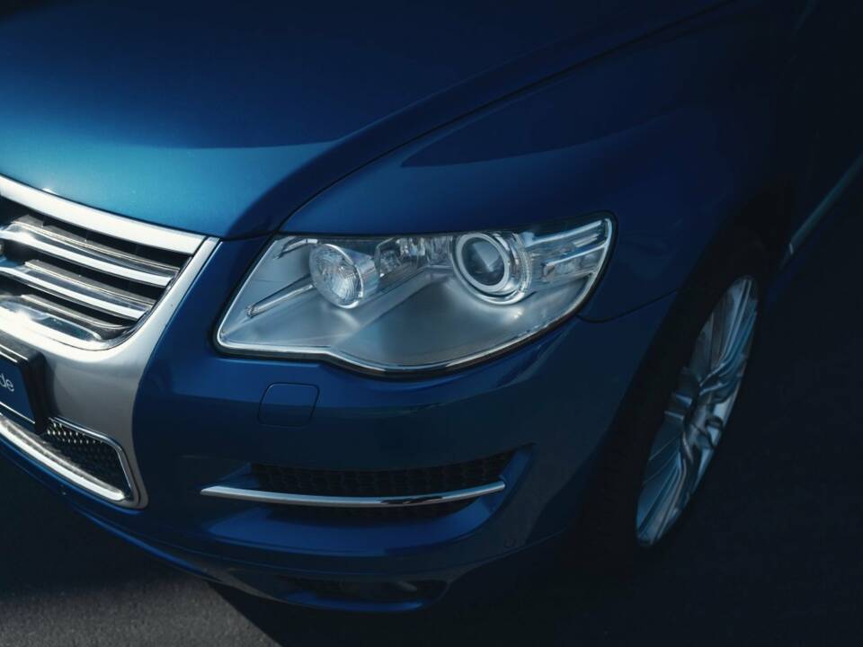 Image 3/15 of Volkswagen Touareg W12 (2007)