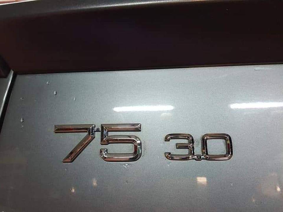 Afbeelding 7/10 van Alfa Romeo 75 3.0 V6 (1991)