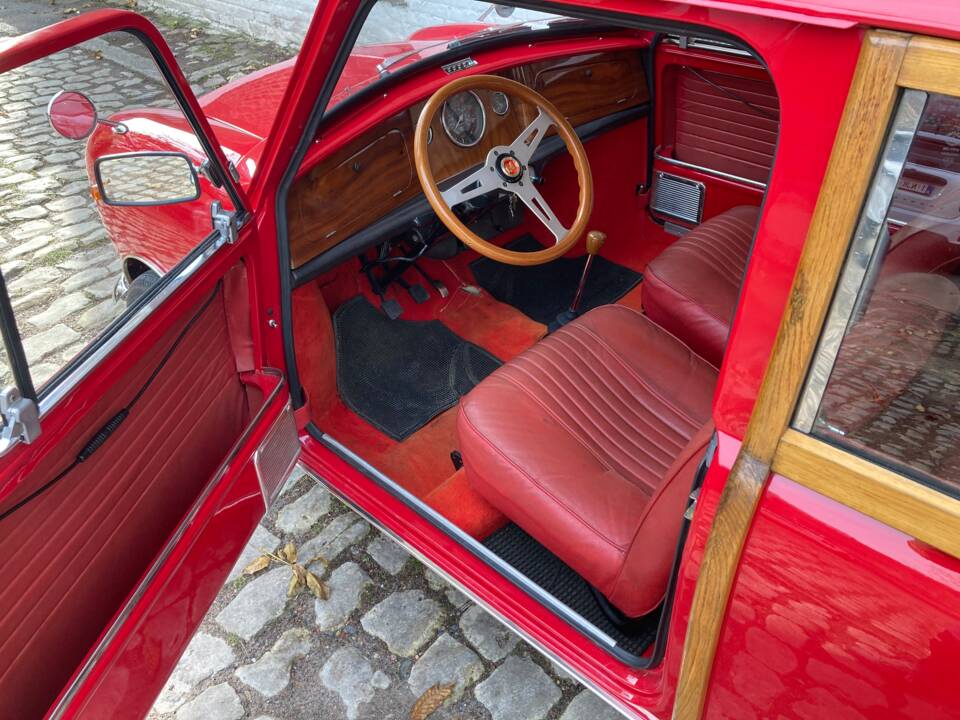 Image 7/24 of Morris Mini Traveller (1968)