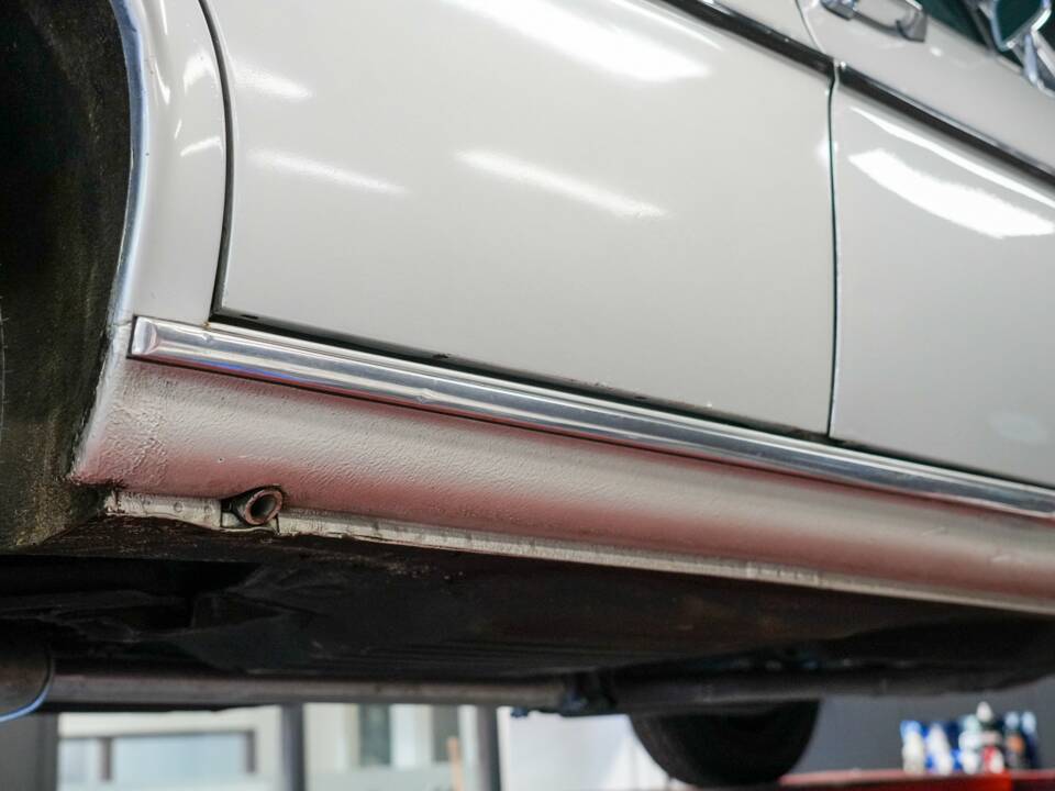 Bild 32/35 von Mercedes-Benz 280 SEL 3,5 (1972)