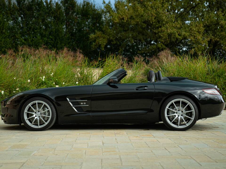 Image 12/50 of Mercedes-Benz SLS AMG Roadster (2011)