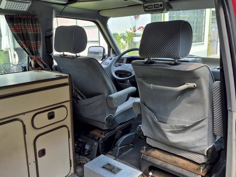 Bild 44/71 von Volkswagen T4 California 2.4 D (1994)