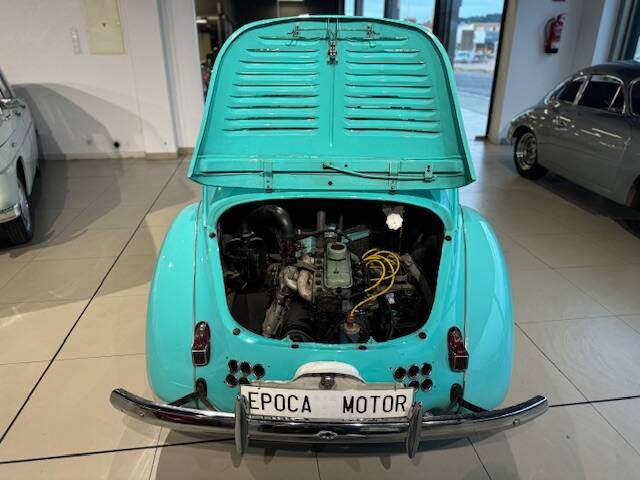 Bild 23/33 von Renault 4 CV (1957)