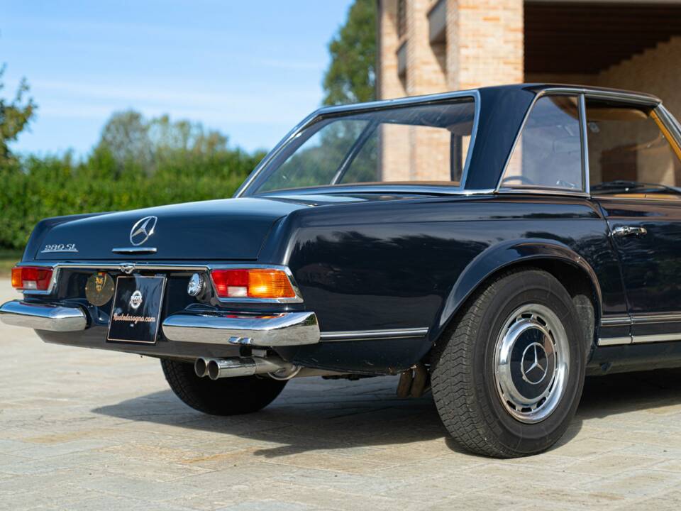 Image 11/50 de Mercedes-Benz 280 SL (1969)
