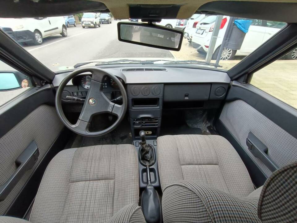 Immagine 29/50 di Alfa Romeo 33 - 1.3 S (1989)