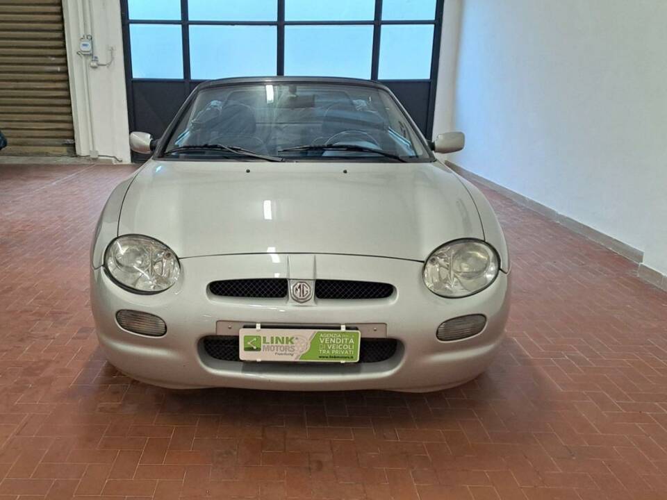 Immagine 2/50 di MG F 1.8i (1998)