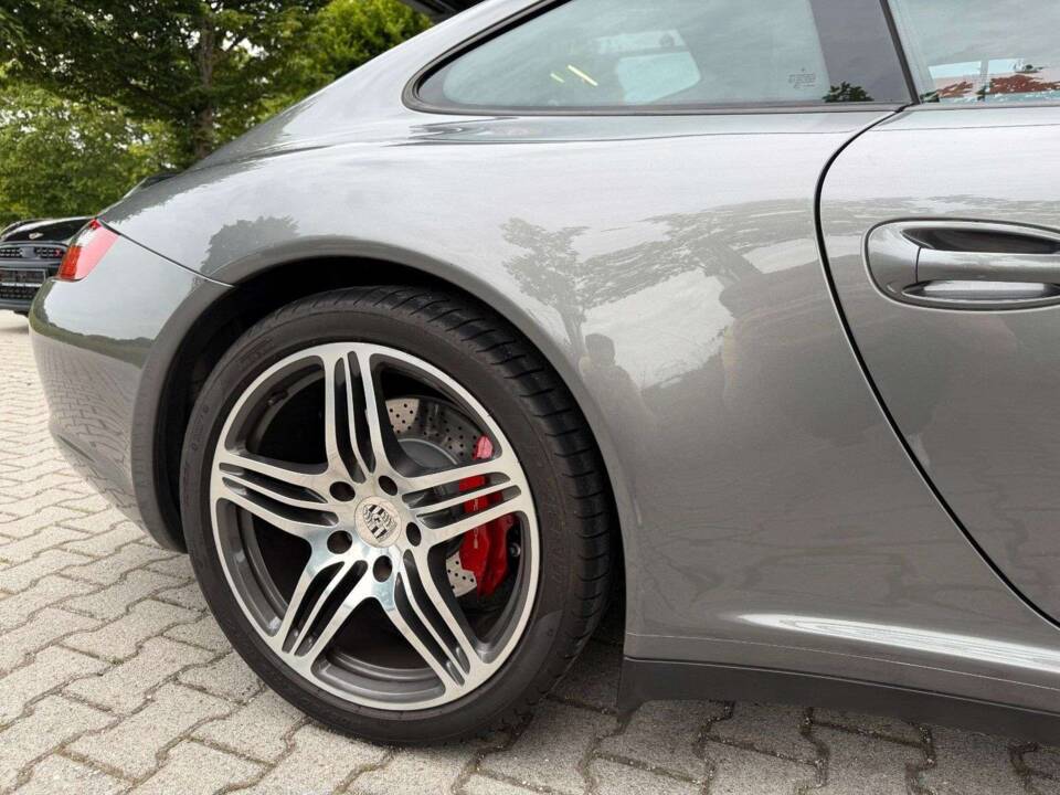 Bild 11/27 von Porsche 911 Carrera 4S (2007)