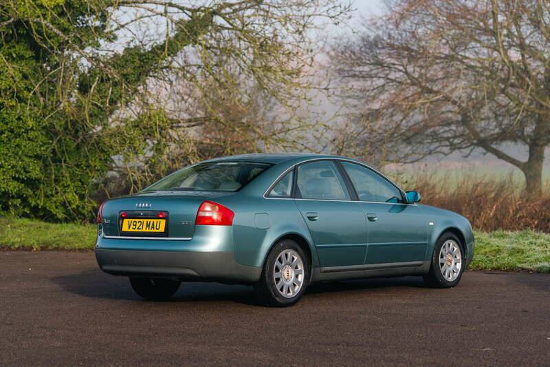 Bild 18/50 von Audi A6 1.8 T (2000)