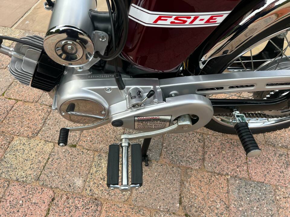 Bild 24/38 von Yamaha DUMMY (1974)