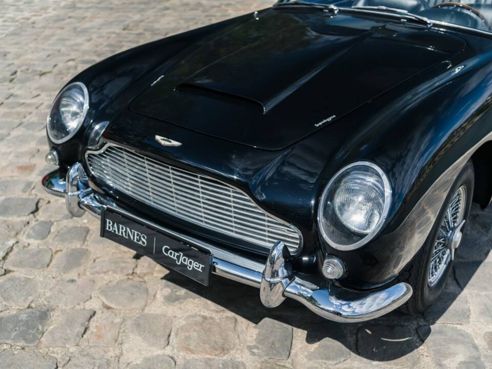 Afbeelding 11/75 van Aston Martin DB 5 Volante (1964)