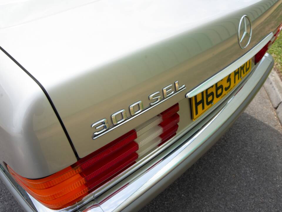 Bild 28/29 von Mercedes-Benz 300 SEL (1990)
