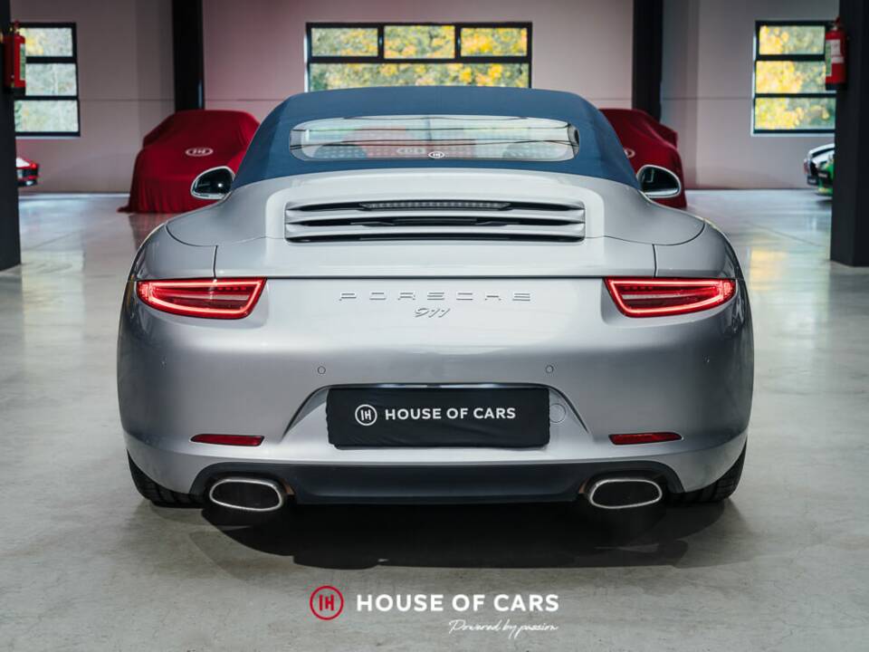 Image 8/24 of Porsche 911 Carrera (2012)