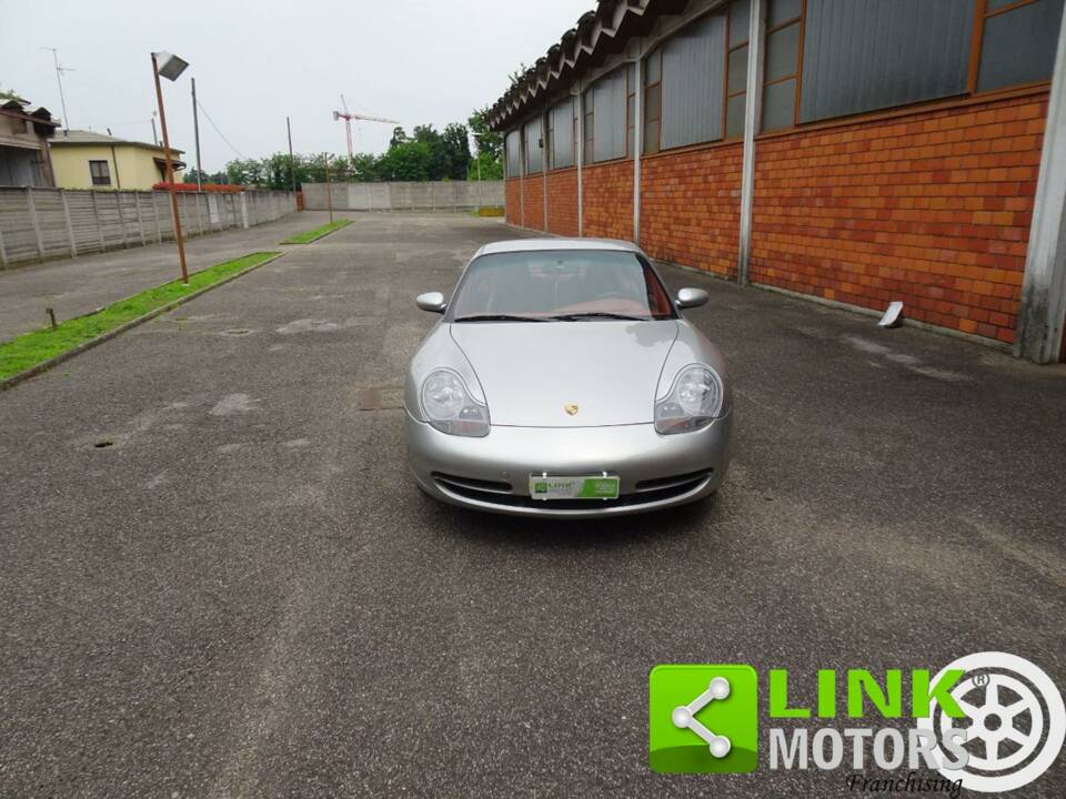Image 8/10 of Porsche 911 Carrera (2000)