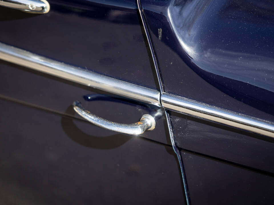 Afbeelding 36/45 van Bentley Mark VI Vanden Plas DHC (1947)