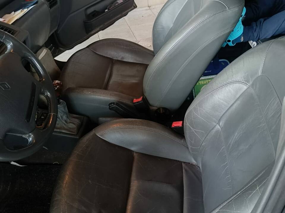 Immagine 5/10 di Renault Clio I 1.8 RSi (1994)