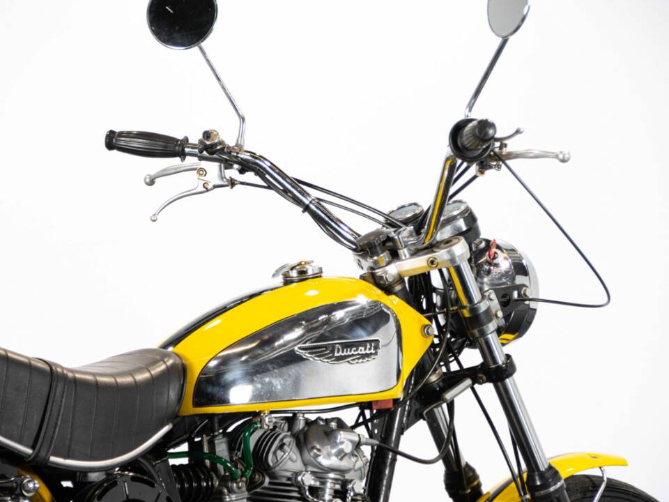 Bild 28/50 von Ducati 450 Scrambler (1969)