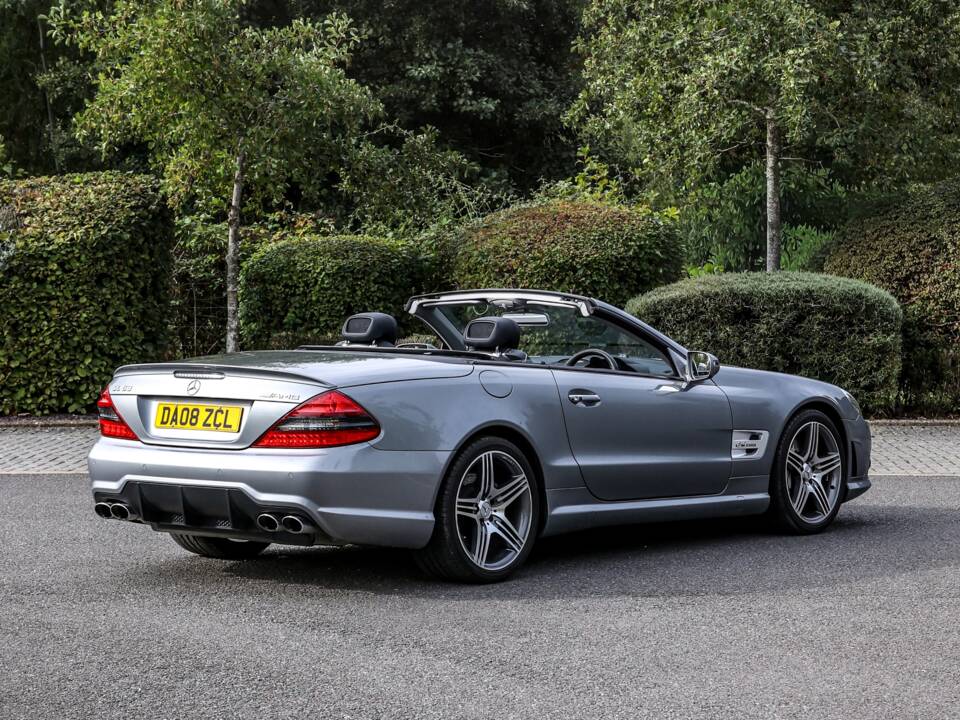 Afbeelding 3/47 van Mercedes-Benz SL 63 AMG (2008)