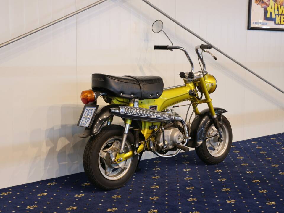 Image 4/25 of Honda ST 50 Dax (1900)
