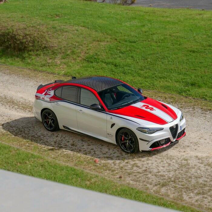 Imagen 5/7 de Alfa Romeo Giulia Quadrifoglio (2020)