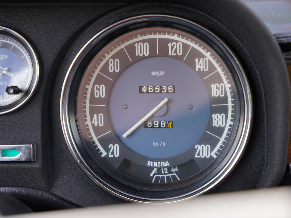 Imagen 30/50 de Alfa Romeo Giulia Nuova Super 1300 (1978)