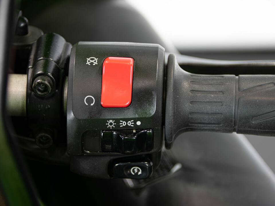 Immagine 47/50 di Kawasaki Ninja 750 ZX-7R (1999)