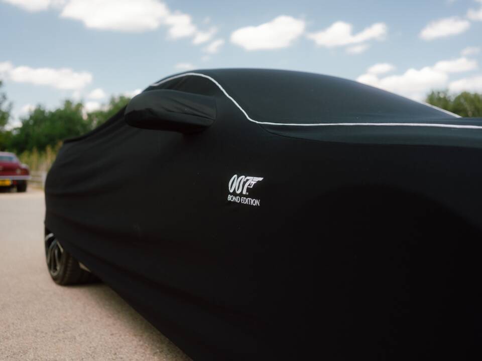 Image 80/96 of Aston Martin DB 9 GT "Bond Edition" (2015)