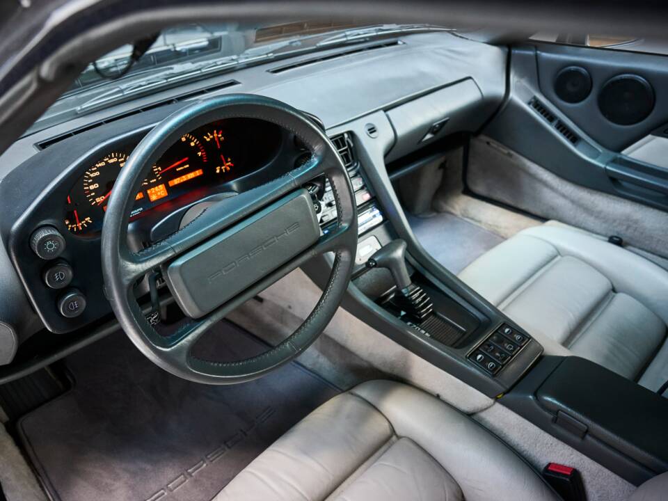 Afbeelding 35/42 van Porsche 928 S4 (1989)