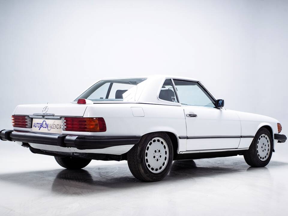 Bild 18/38 von Mercedes-Benz 560 SL (1986)