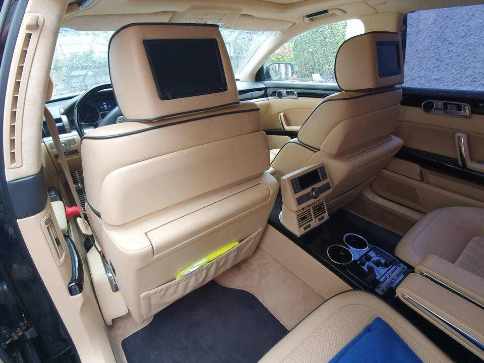 Image 4/18 of Volkswagen Phaeton W12 (2009)