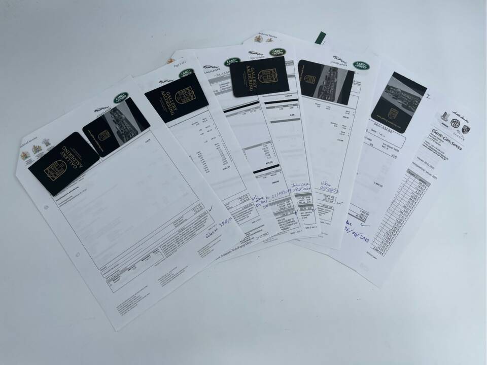 Image 11/50 de Jaguar E-Type (1969)