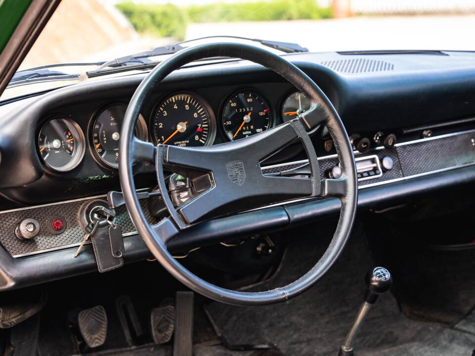Image 16/32 of Porsche 911 2.2 S (1970)