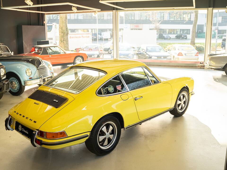 Image 13/50 de Porsche 911 2.4 T &quot;Oilflap&quot; (1972)