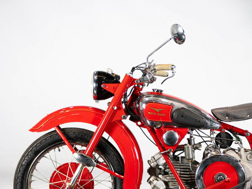 Imagen 39/50 de Moto Guzzi DUMMY (1952)